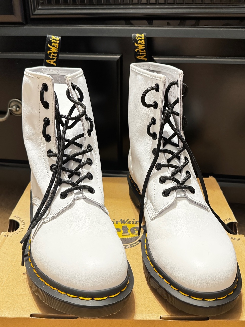 Dr. Martens 1460 Softy T White Leather 8-Eye Boots US 10